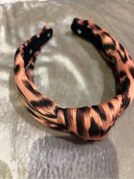 Lele Sadoughi Accessories - Lele Sadoughi Knotted Headband in Rust and Black Leopard